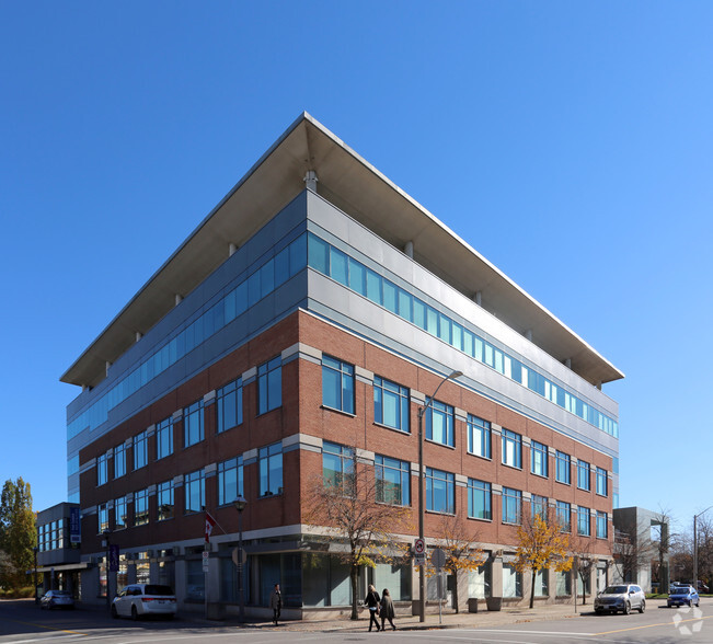 4342 Queen St, Niagara Falls, ON à vendre - Photo de l’immeuble – Image 3 sur 6