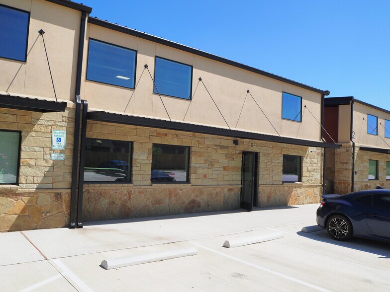 720 S Bell Blvd, Cedar Park, TX à louer - Photo de l’immeuble – Image 1 sur 7