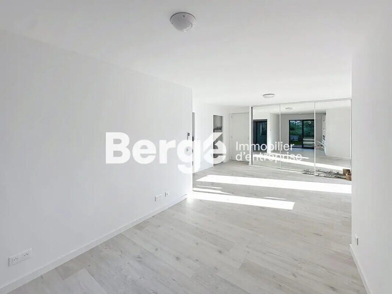 Bureau dans Mougins à louer - Photo intérieure – Image 3 sur 8