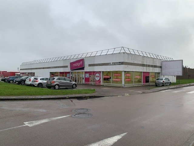 Local commercial dans Chenôve à louer Photo de l’immeuble– Image 1 sur 8