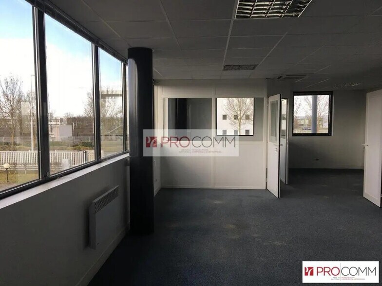 Bureau dans Chartres à louer - Photo de l’immeuble – Image 2 sur 7