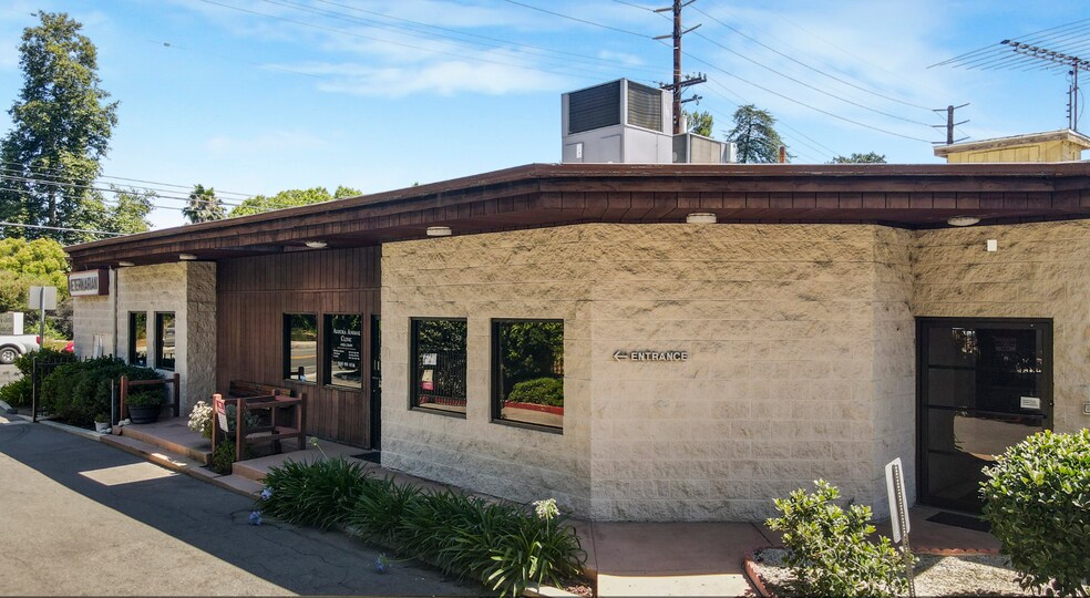 28282 Dorothy Dr, Agoura Hills, CA à vendre - Photo de l’immeuble – Image 2 sur 7