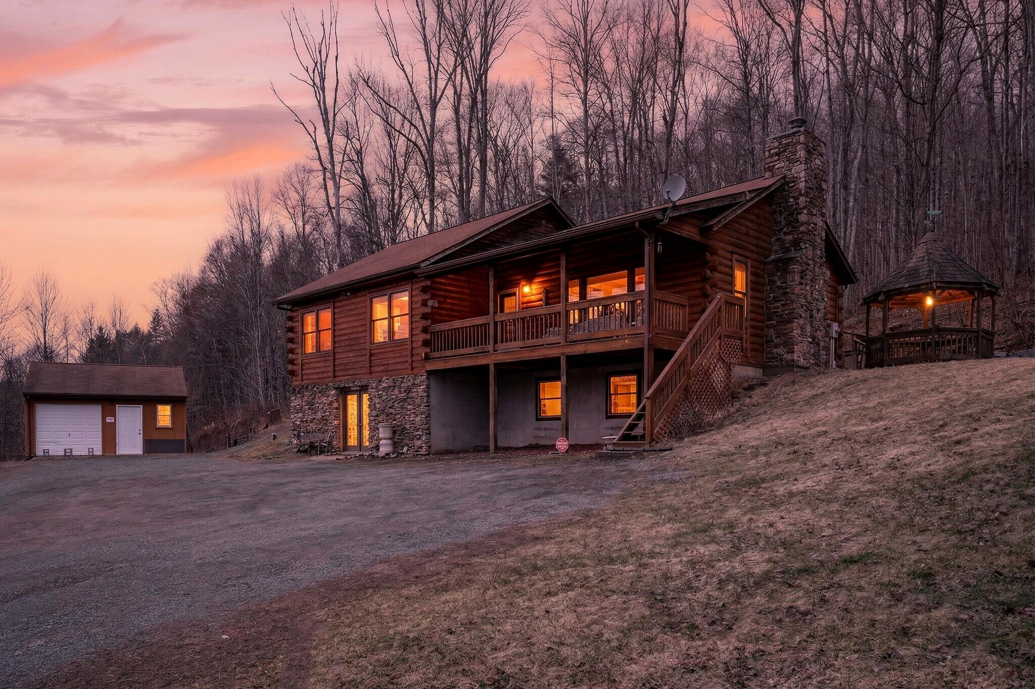 79 Whitleigh Rd, Equinunk, PA à vendre Photo de l’immeuble– Image 1 sur 54