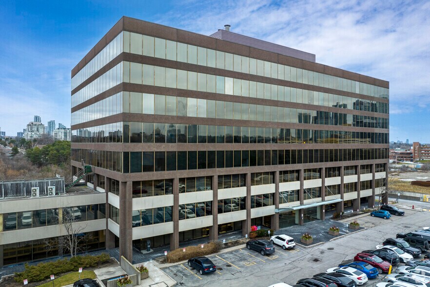 1210 Sheppard Ave E, Toronto, ON à louer - Photo de l’immeuble – Image 2 sur 11