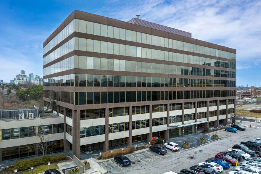 1210 Sheppard Ave E, Toronto, ON à louer - Photo de l’immeuble – Image 3 sur 11