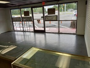 1921-1935 N William St, Goldsboro, NC à louer Photo intérieure– Image 1 sur 7