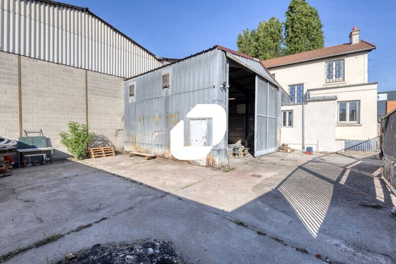 Bureau dans Nanterre à vendre - Photo de l’immeuble – Image 1 sur 18