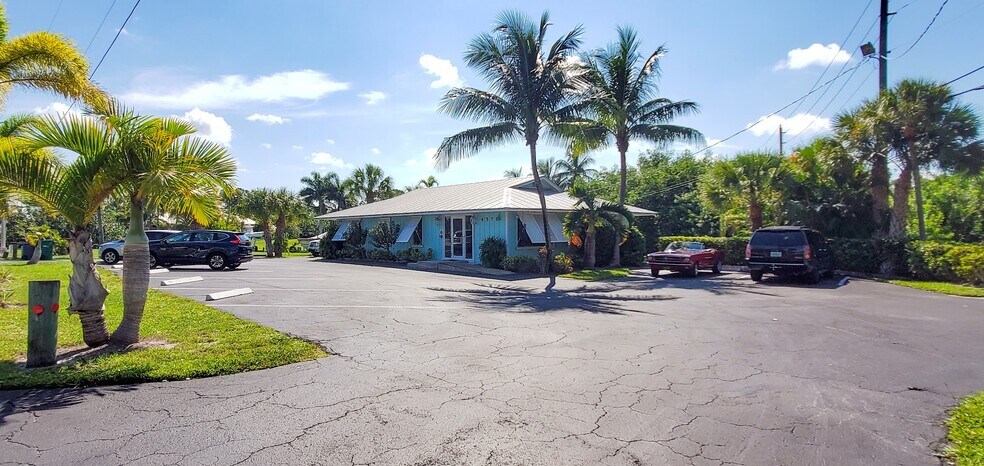 4575 SE Dixie Hwy, Stuart, FL à vendre - Photo de l’immeuble – Image 3 sur 20