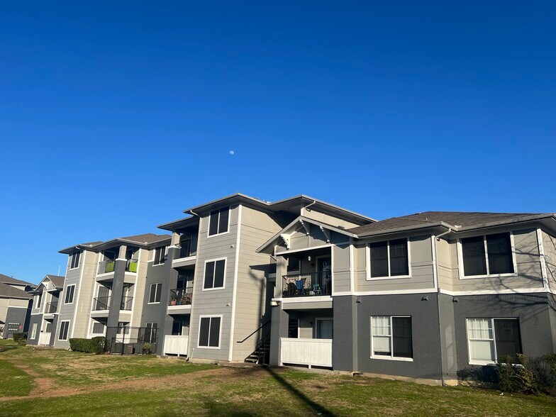 3023 Park Row Ave, Dallas, TX à vendre - Photo de l’immeuble – Image 1 sur 2