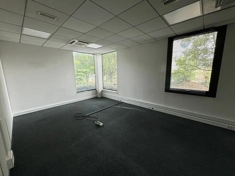 Bureau dans Mérignac à louer - Photo de l’immeuble – Image 1 sur 11