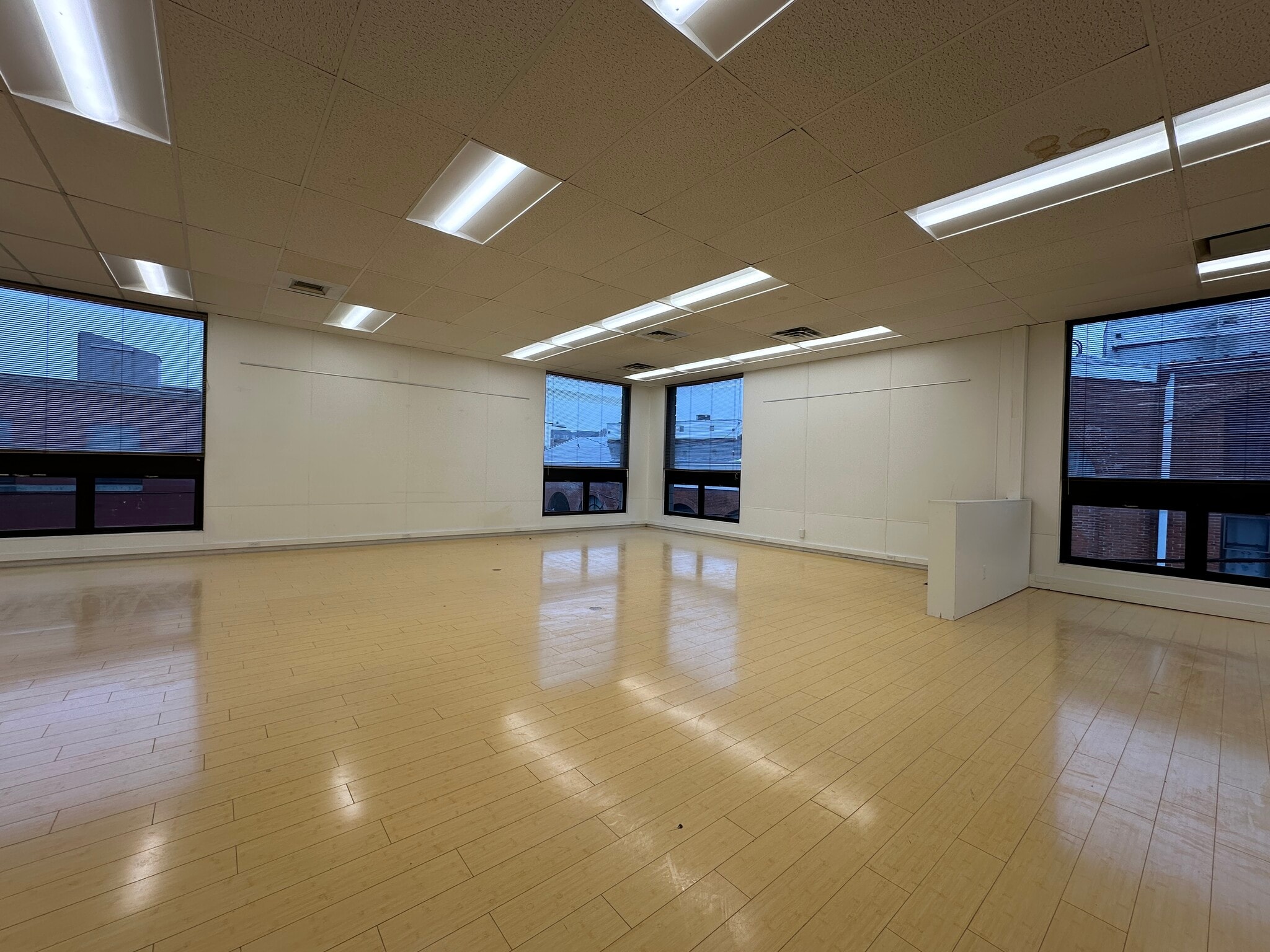 2-8 Knight St, Norwalk, CT à louer Photo intérieure– Image 1 sur 2