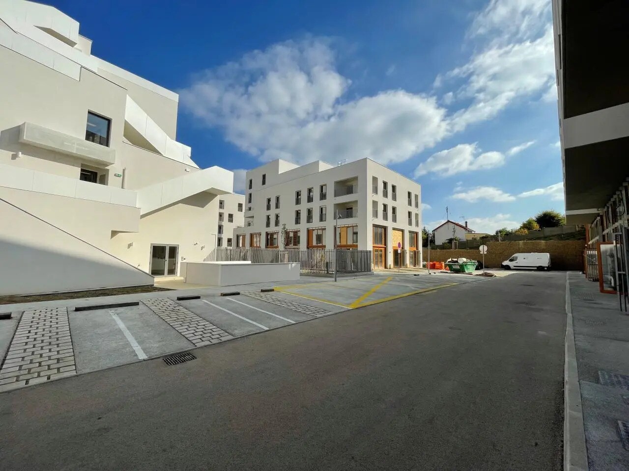 Local d’activités dans Vitry-sur-Seine à louer Photo de l’immeuble– Image 1 sur 5