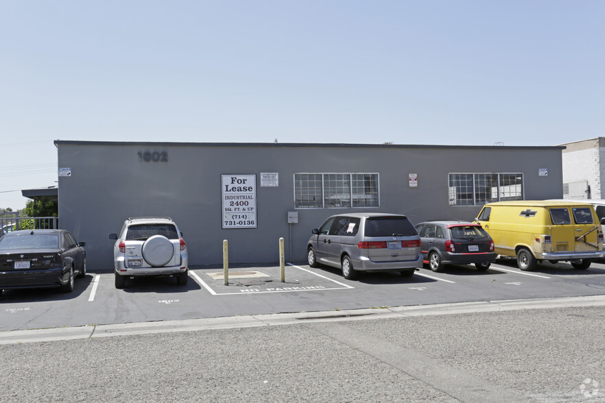 1602 N Susan St, Santa Ana, CA à vendre - Photo de l’immeuble – Image 3 sur 4