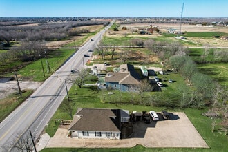 1271 S State Highway 205, Rockwall, TX à louer Photo de l’immeuble– Image 2 sur 11