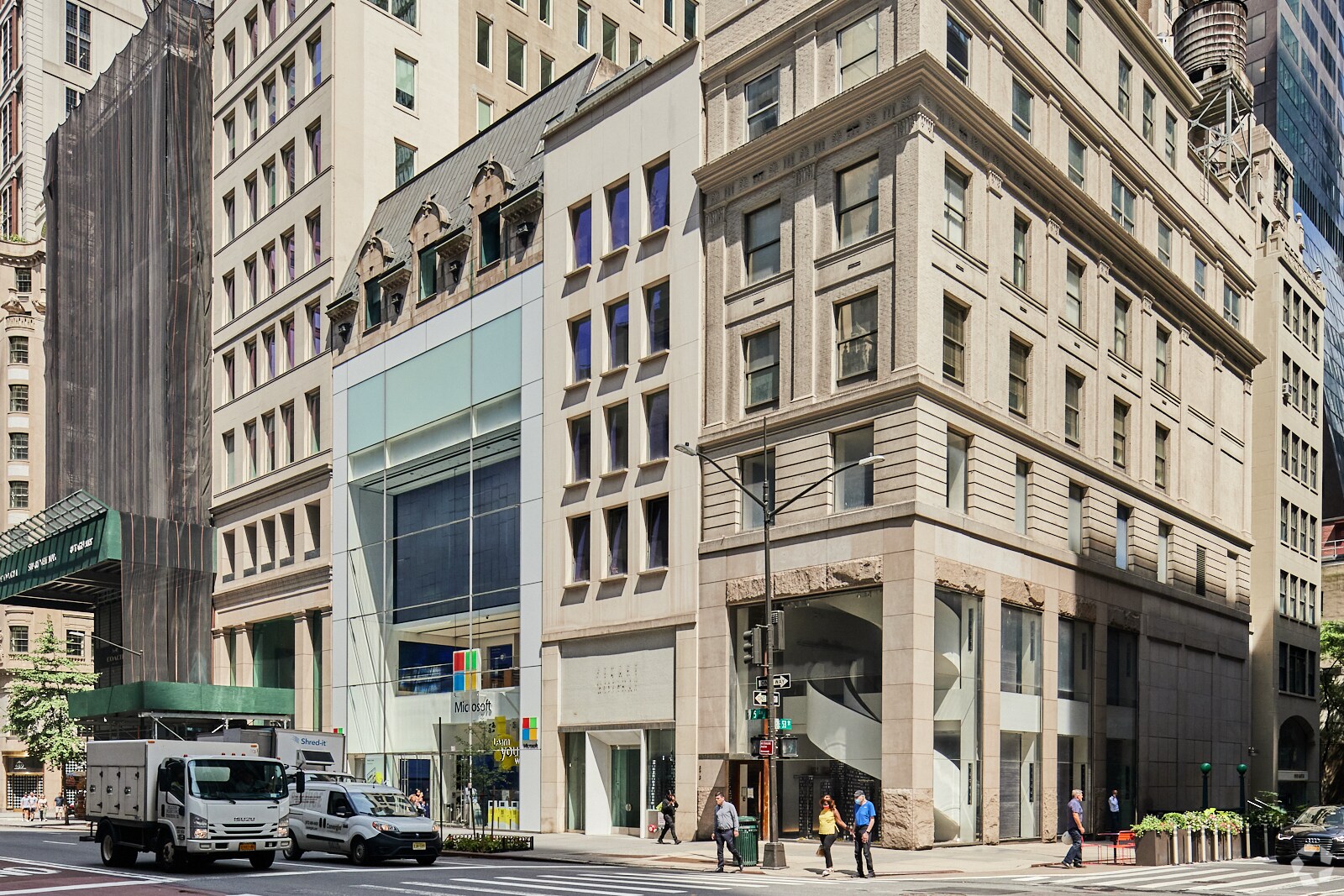 675-675 5th Ave, New York, NY à louer Photo de l’immeuble– Image 1 sur 7