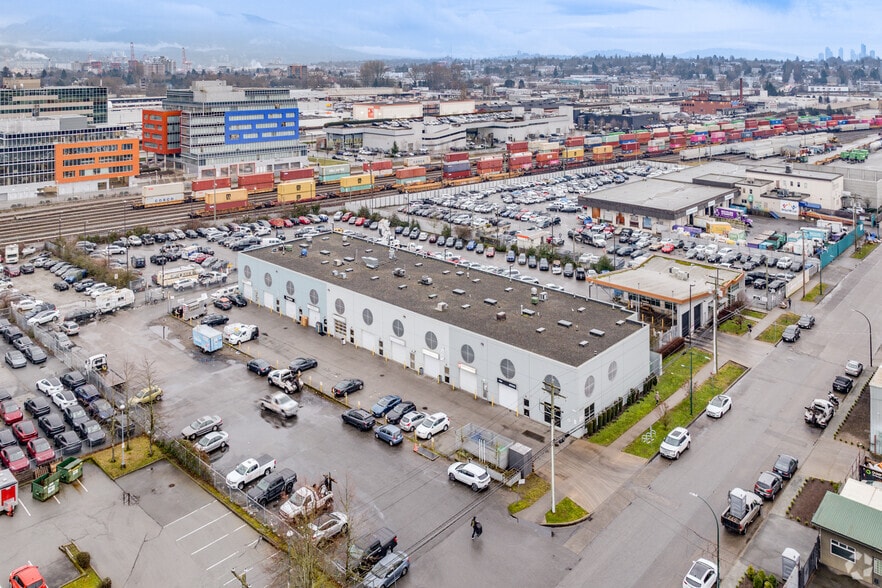 401-421 Industrial Ave, Vancouver, BC à louer - Aérien – Image 2 sur 4