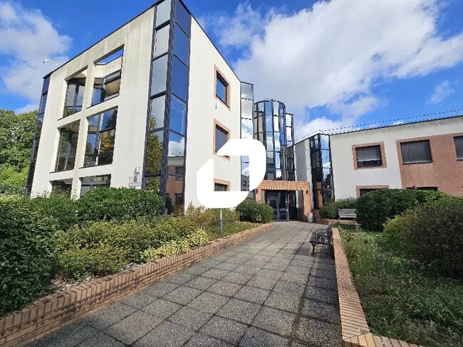 Plus de détails pour Bureau à vendre