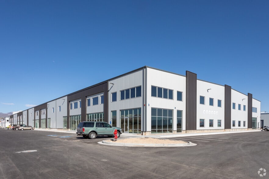 6580 S Airport Rd, West Jordan, UT à louer - Photo principale – Image 3 sur 3