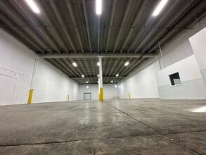 9305-9395 NW 101st St, Medley, FL à louer Photo intérieure– Image 2 sur 3