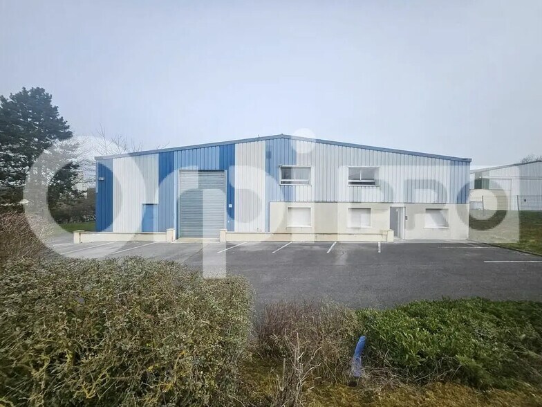 Local d'activités dans Muizon à vendre - Photo de l’immeuble – Image 1 sur 12