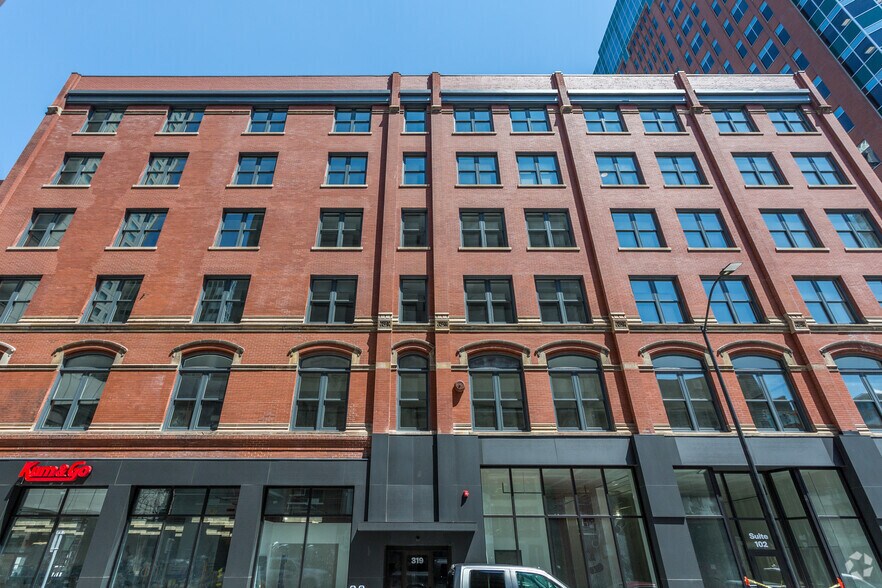 319 7th St, Des Moines, IA à louer - Photo de l’immeuble – Image 3 sur 5