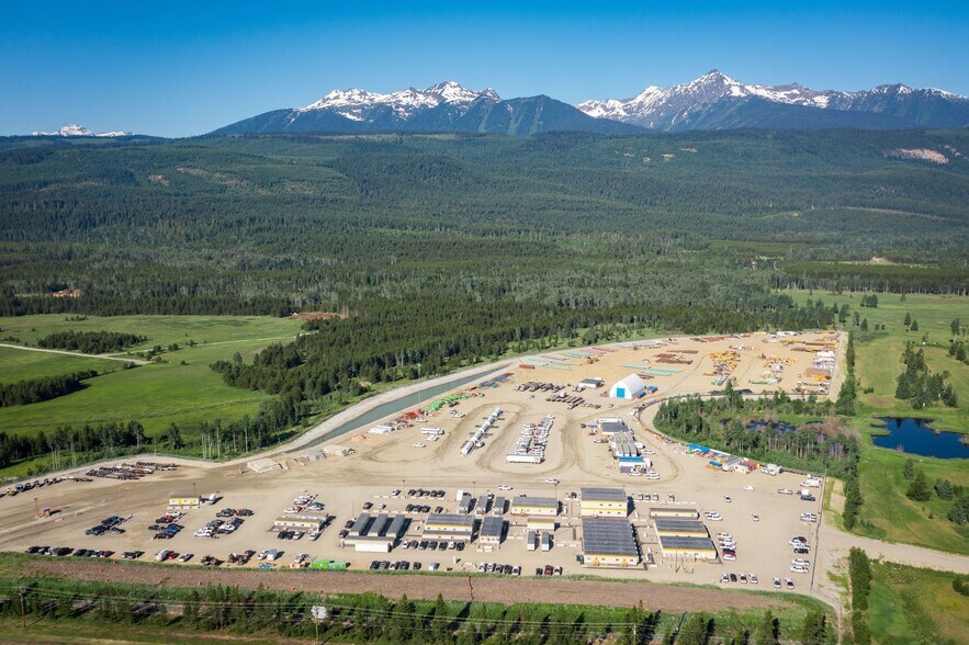 1755 Hwy 5, Valemount, BC à vendre - Photo de l’immeuble – Image 2 sur 6