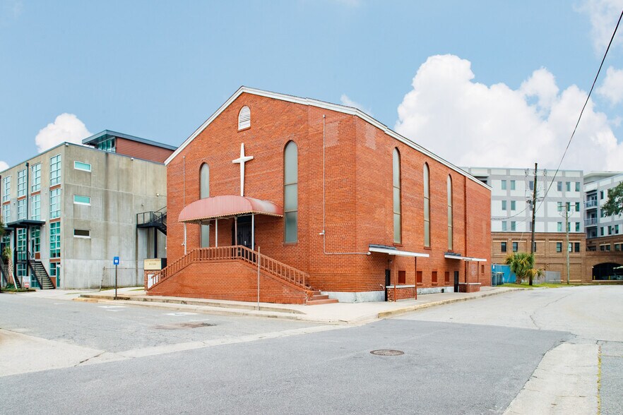 First Union Missionary Baptist Church portefeuille de 2 biens à vendre sur LoopNet.fr - Photo principale – Image 1 sur 2