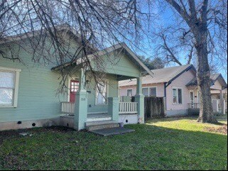 2331 E Cesar Chavez St, Austin, TX à louer - Photo de l’immeuble – Image 2 sur 7