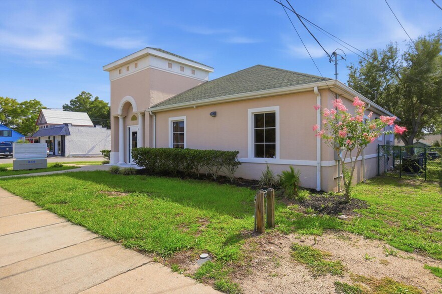 344 S Woodland Blvd, Deland, FL à vendre - Photo de l’immeuble – Image 2 sur 51