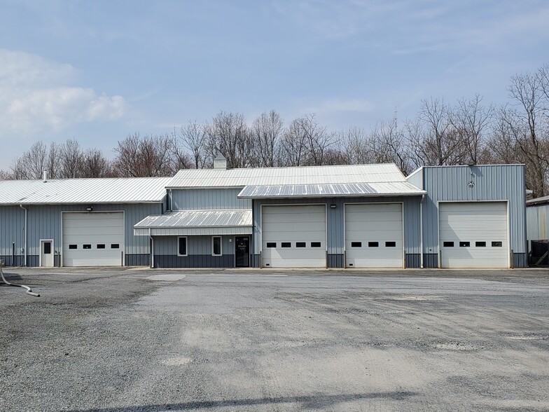 14 Willet St, Florida, NY à louer - Photo de l’immeuble – Image 1 sur 12