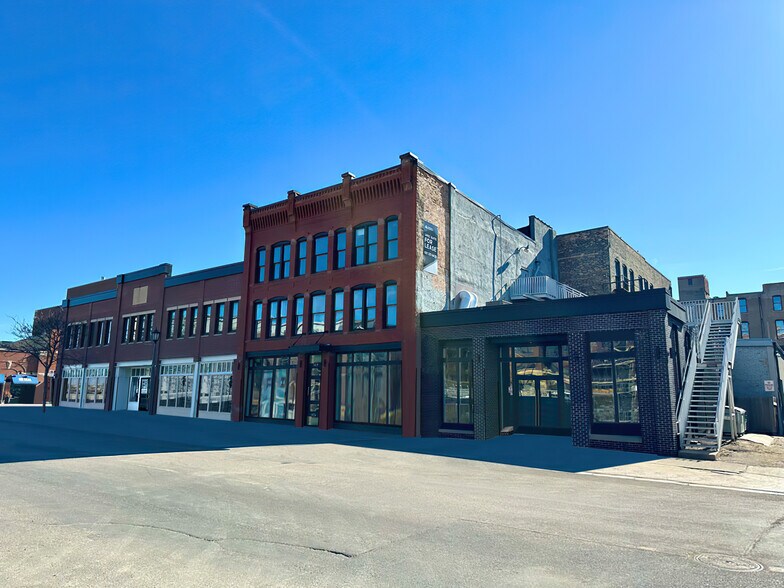 107 N 3rd Ave, Minneapolis, MN à louer - Photo de l’immeuble – Image 2 sur 10