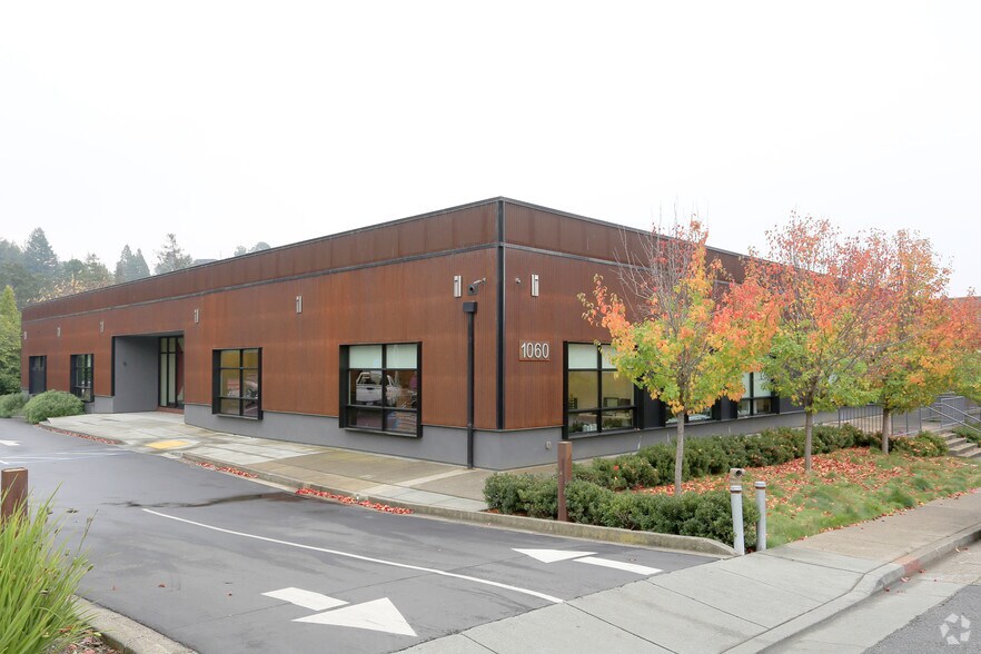 1060 Redwood Hwy, Mill Valley, CA à louer - Photo principale – Image 3 sur 12