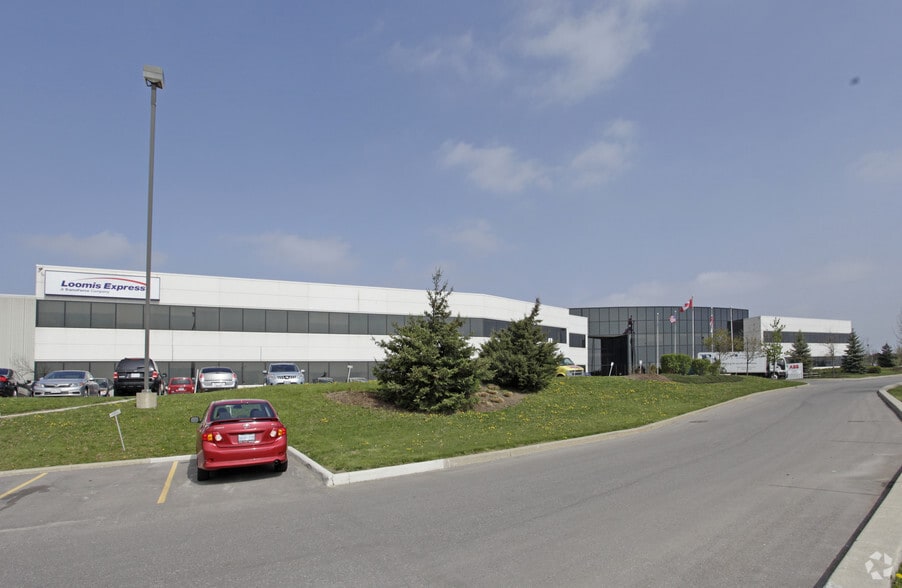 201 Westcreek Blvd, Brampton, ON à louer - Photo de l’immeuble – Image 3 sur 4