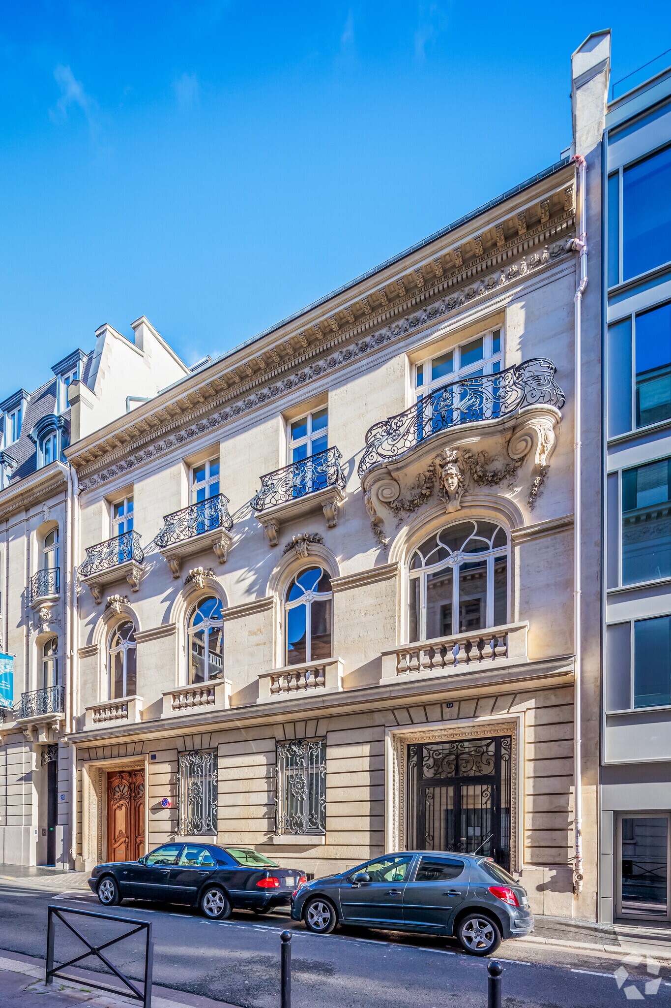 18 Rue De L'Amiral Hamelin, Paris à louer Photo principale– Image 1 sur 16