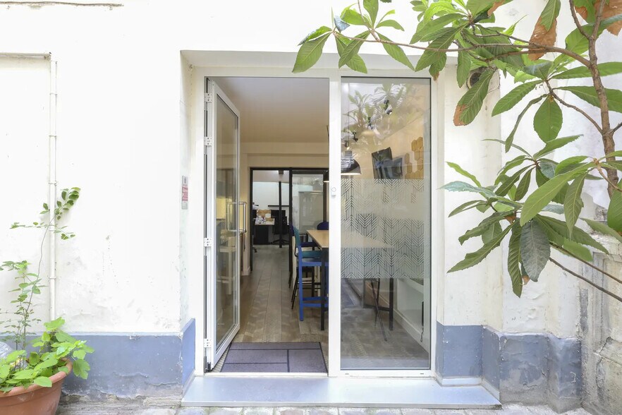 46 Rue Du Chateau D'Eau, Paris à louer - Photo de l’immeuble – Image 1 sur 6