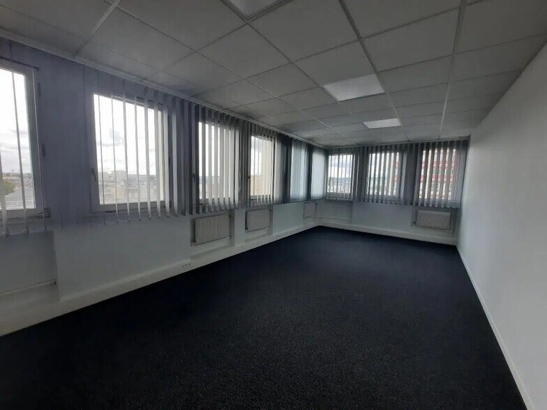 Bureau dans Rouen à louer - Photo de l’immeuble – Image 2 sur 11