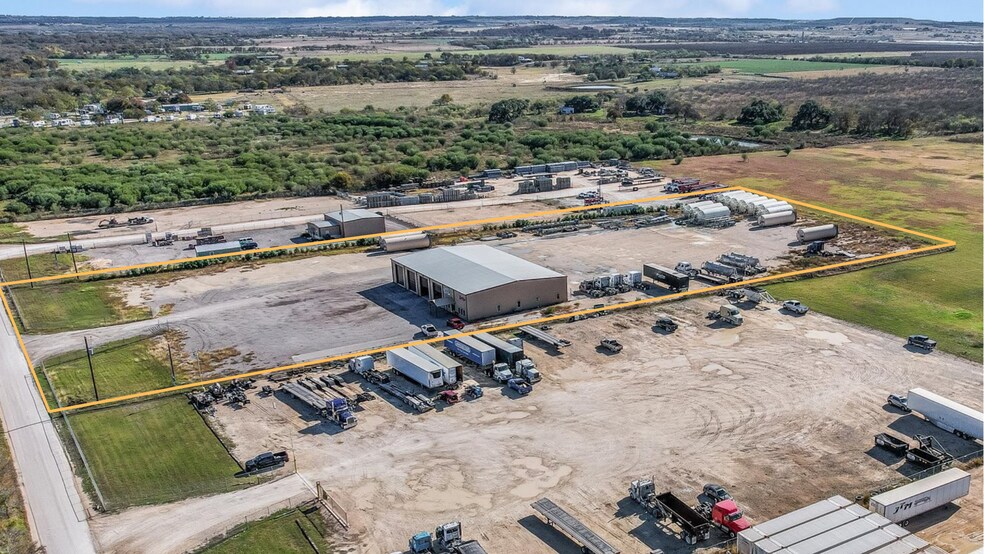 846 York Creek Rd, New Braunfels, TX à louer - Photo de l’immeuble – Image 3 sur 14