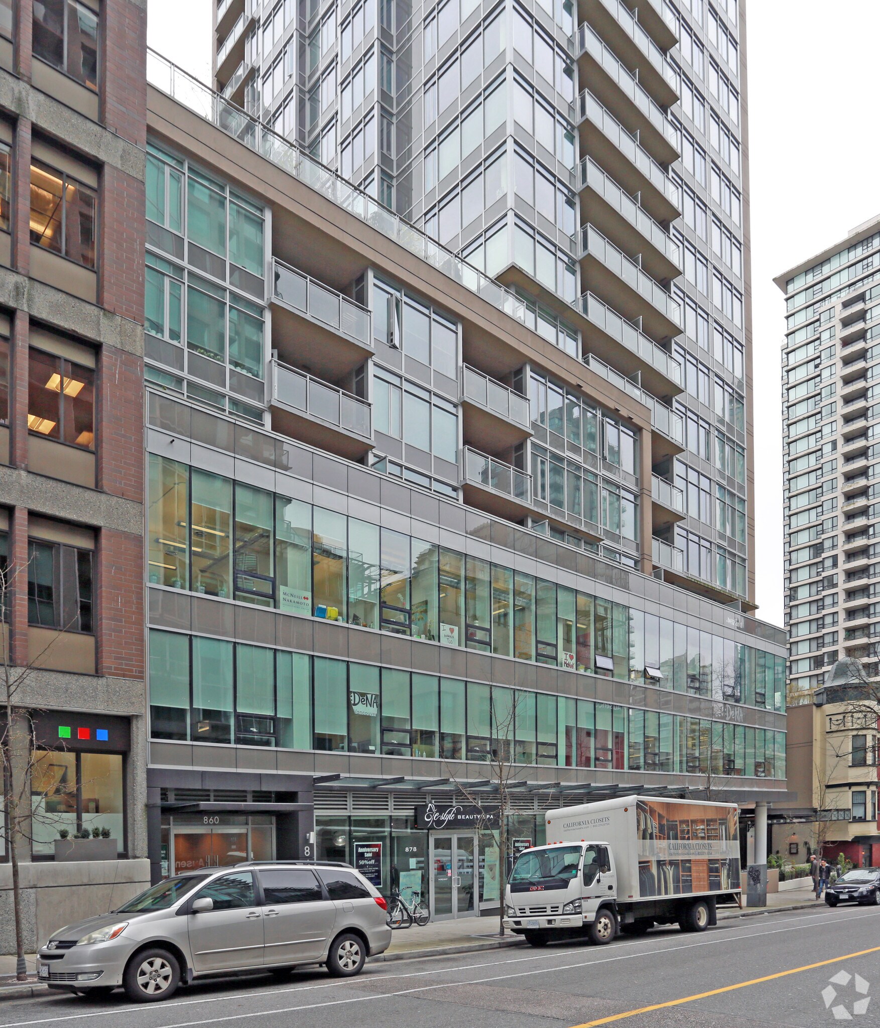860 Homer St, Vancouver, BC à louer Photo de l’immeuble– Image 1 sur 16