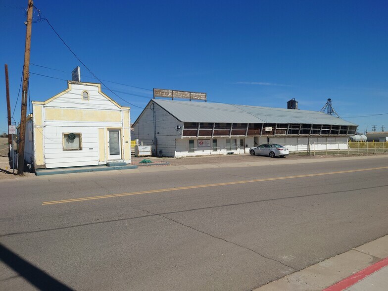 105 E Woodward Ave, Keenesburg, CO à vendre - Photo de l’immeuble – Image 2 sur 31