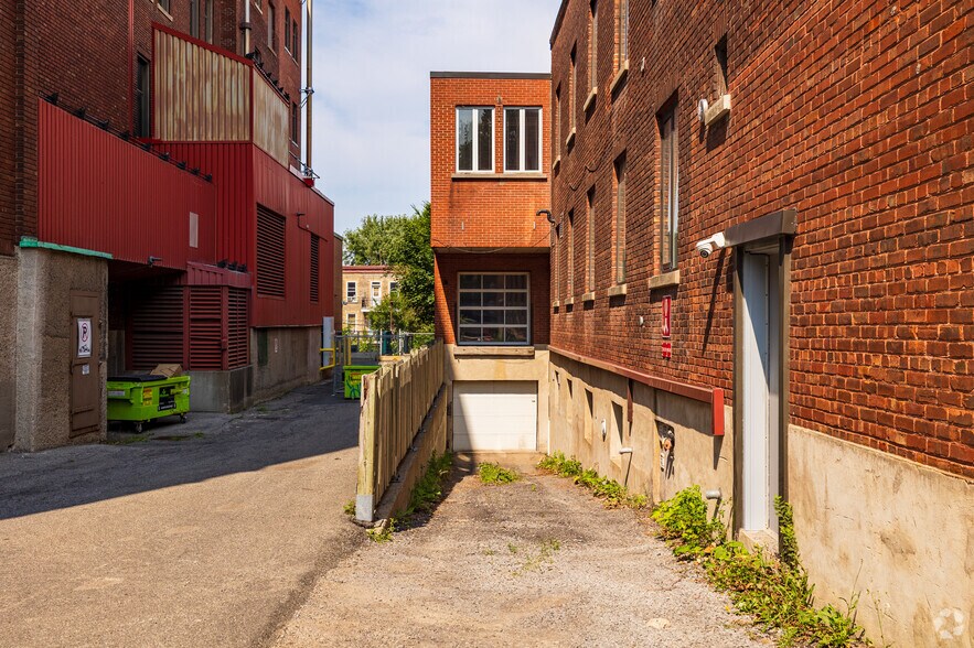 2259-2261 Av Papineau, Montréal, QC à vendre - Photo de l’immeuble – Image 2 sur 3