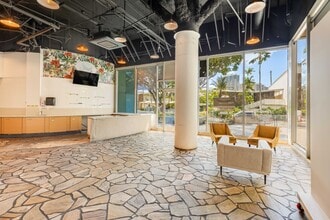 2155 Kalakaua Ave, Honolulu, HI à louer Photo intérieure– Image 1 sur 13