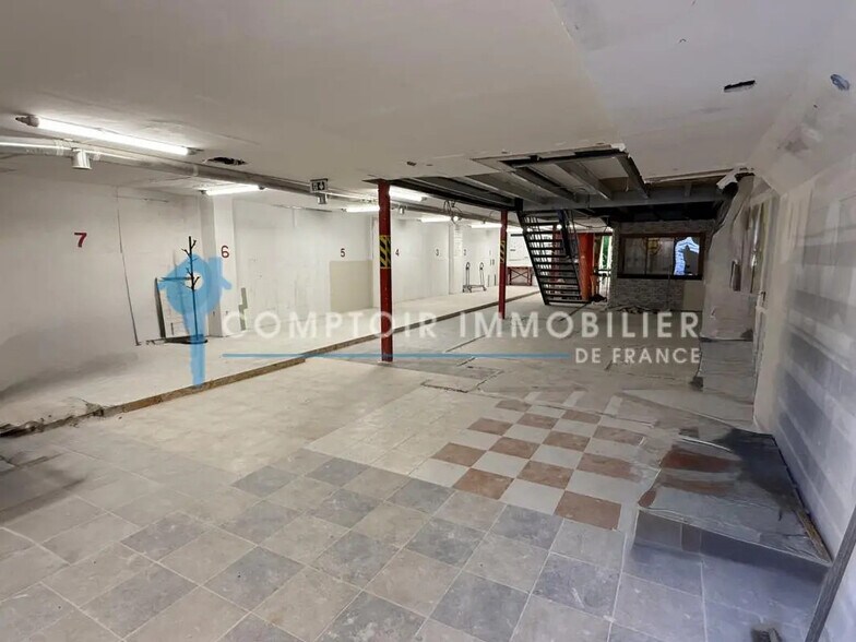 Local commercial dans Martigues à vendre - Photo de l’immeuble – Image 3 sur 4