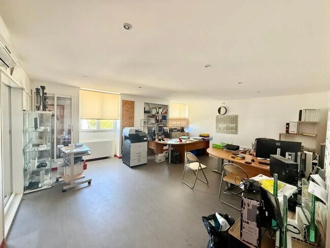 Plus de détails pour Bureau à louer