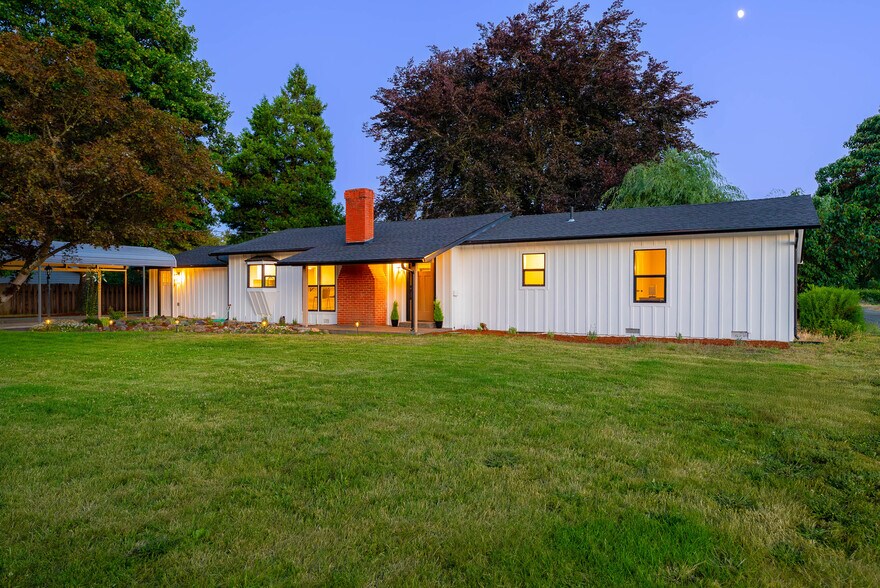 710 Cleveland Rapids Rd, Roseburg, OR à vendre - Photo de l’immeuble – Image 2 sur 78