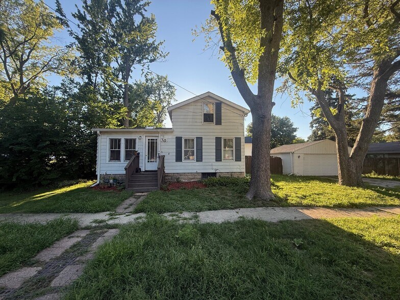 15 S Pampas Dr, Cortland, IL à vendre - Photo principale – Image 1 sur 3