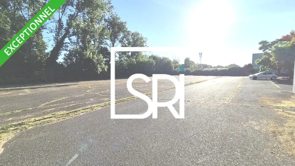 Terrain dans Riom à vendre Photo principale– Image 1 sur 2