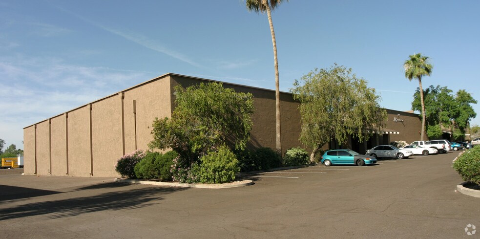 1425 W 12th Pl, Tempe, AZ à vendre - Photo de l’immeuble – Image 3 sur 11