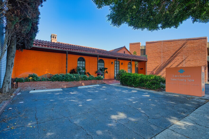 331 N Larchmont Blvd, Los Angeles, CA à vendre - Photo de l’immeuble – Image 2 sur 13