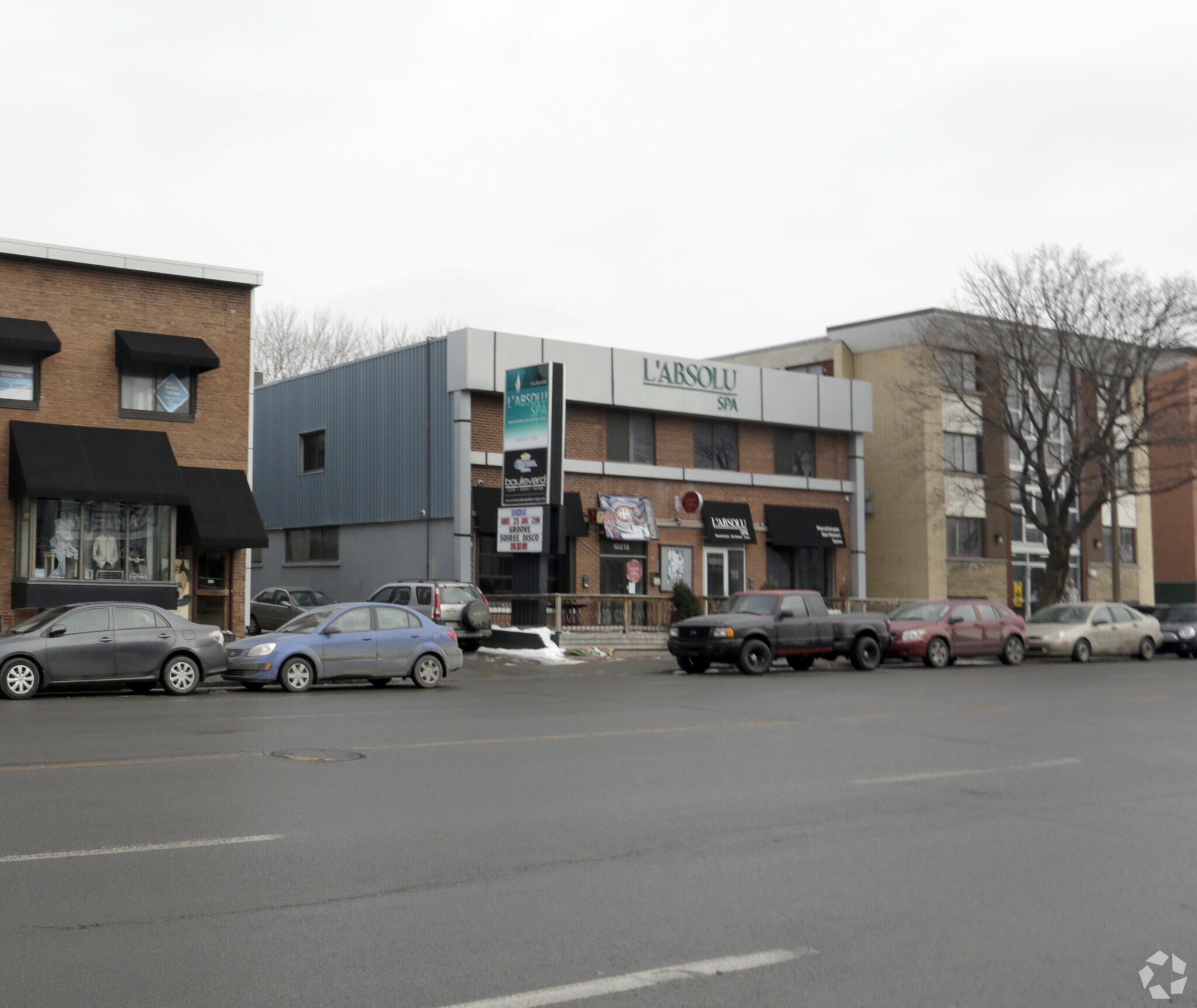 10211-10215 Boul Saint-Laurent, Montréal, QC à louer Photo principale– Image 1 sur 3