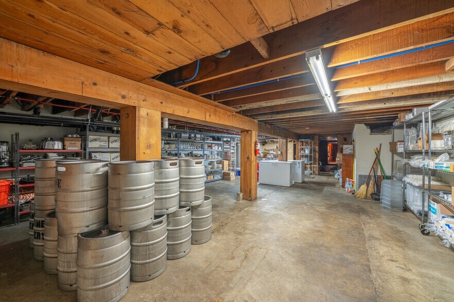 1307 Main St, Oroville, WA à vendre - Photo de l’immeuble – Image 3 sur 45